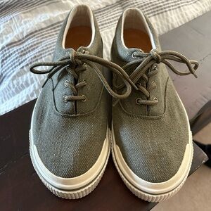 Johnston and Murphy Canvas Olive Green and Cream- 
Men’s Size 8.5